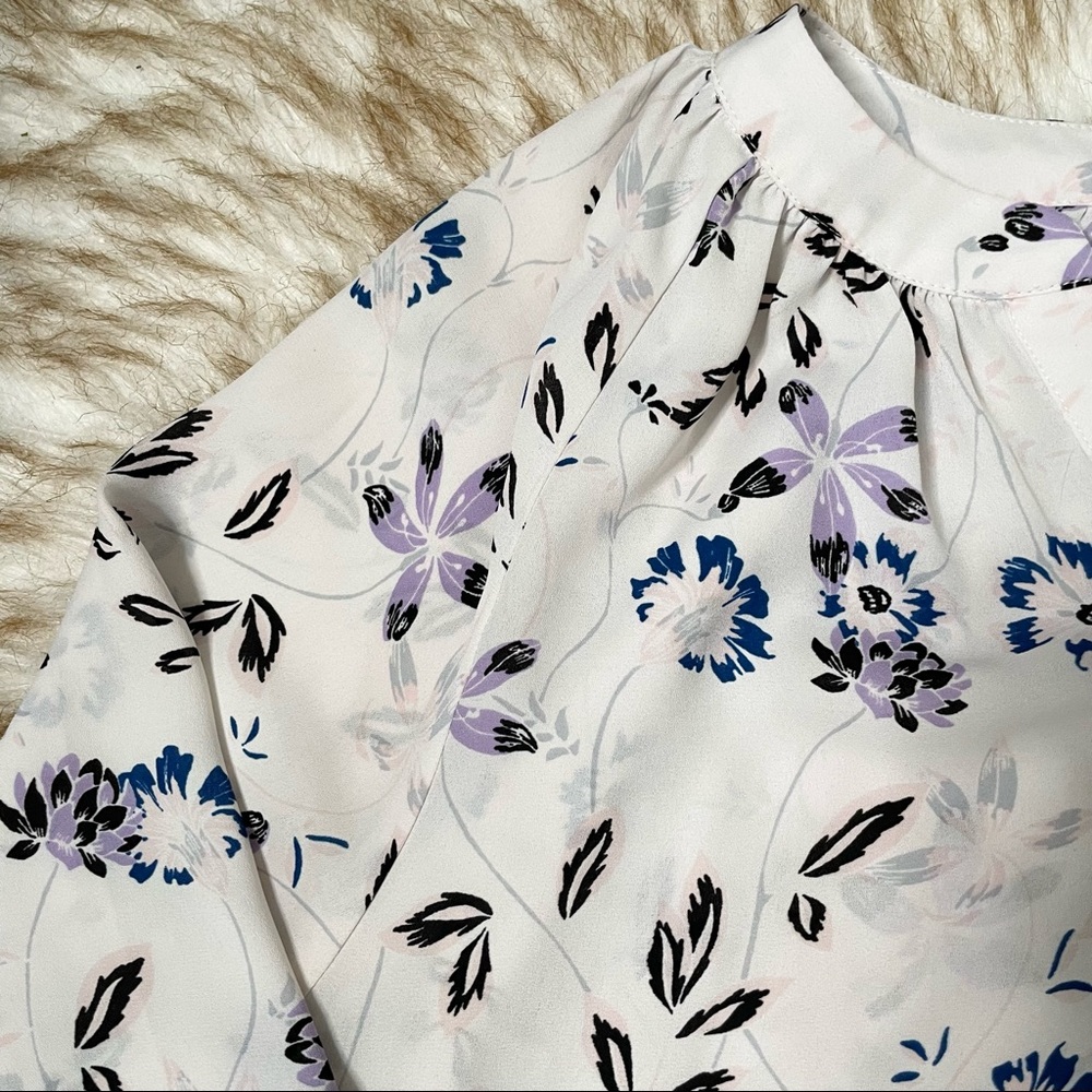 Ivanka Trump split neck blouse - Picture 6 of 7